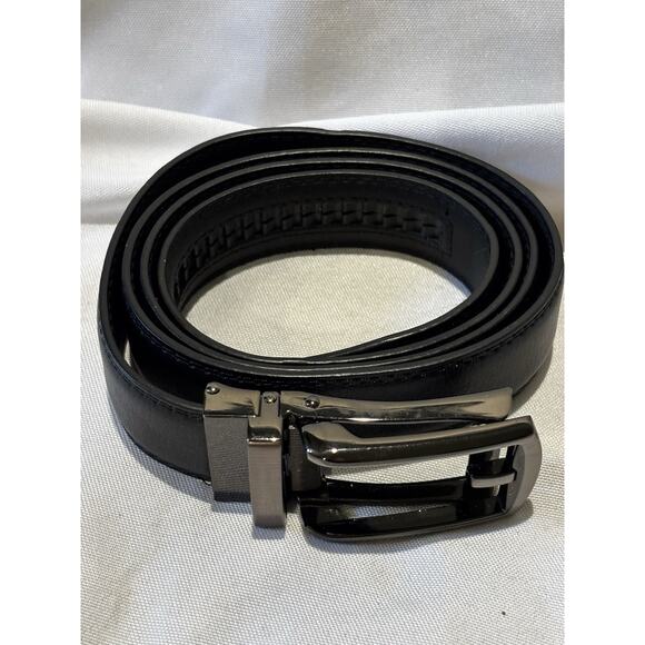 WERFORU Leather Ratchet Belt for Men Perfect Fit 28”-38” Black - Picture 1 of 6